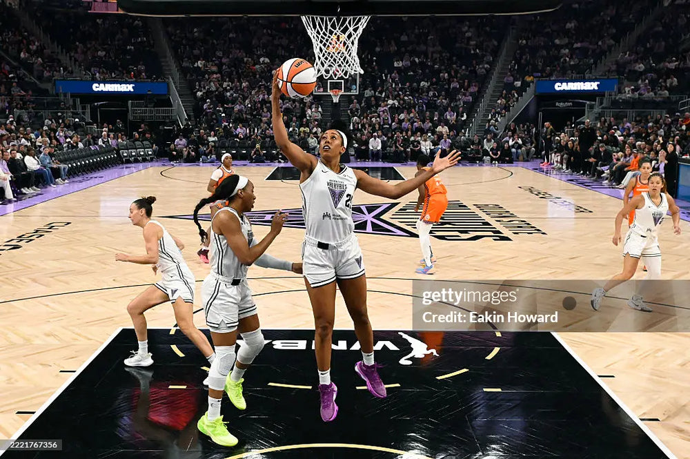 Monique Billings Golden State Valkyries 8x10 Photo