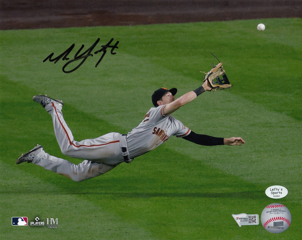 Mike Yastrzemski San Francisco Giants Autographed 8x10 Photo (Horizontal, Diving, Gray Jersey)